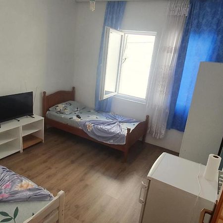 Arbi Guest House Kukes Екстериор снимка