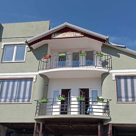 Arbi Guest House Kukes Екстериор снимка