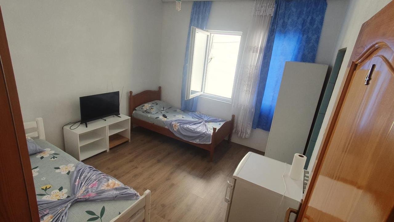 Arbi Guest House Kukes Екстериор снимка